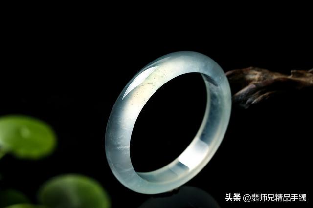 怎样让翡翠手镯润透的简单介绍-第4张图片-翡翠网 怎样让翡翠手镯润透的简单介绍-第4张图片-翡翠网