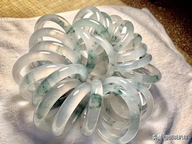 翡翠手镯平洲的简单介绍-第1张图片-翡翠网 翡翠手镯平洲的简单介绍-第1张图片-翡翠网