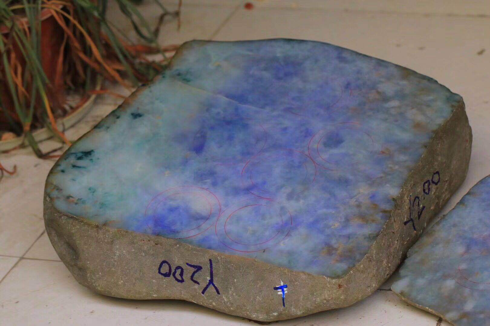 清代翡翠原石纹理的简单介绍-第2张图片-翡翠网 清代翡翠原石纹理的简单介绍-第2张图片-翡翠网