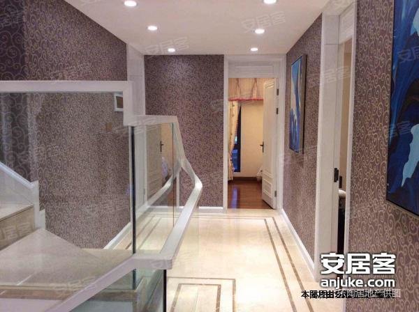 翡翠松山湖价格的简单介绍-第1张图片-翡翠网 翡翠松山湖价格的简单介绍-第1张图片-翡翠网