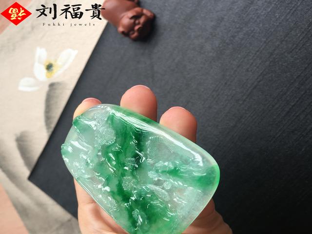 翡翠手镯色根的简单介绍-第8张图片-翡翠网 翡翠手镯色根的简单介绍-第8张图片-翡翠网