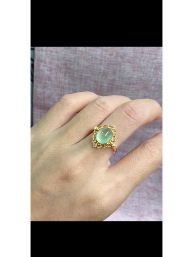 翡翠手镯厚度标准的简单介绍-第2张图片-翡翠网 翡翠手镯厚度标准的简单介绍-第2张图片-翡翠网