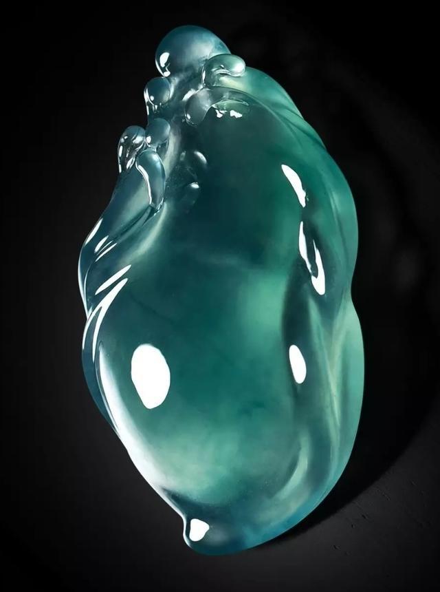 翡翠玉镯知识讲解翡翠玉知识图解-第1张图片-翡翠网 翡翠玉镯知识讲解翡翠玉知识图解-第1张图片-翡翠网