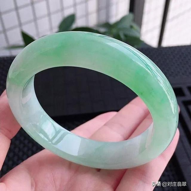包含翡翠椭圆手镯的词条-第13张图片-翡翠网 包含翡翠椭圆手镯的词条-第13张图片-翡翠网