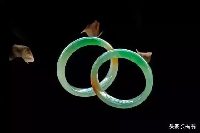 翡翠手镯的款式和图片的简单介绍-第9张图片-翡翠网 翡翠手镯的款式和图片的简单介绍-第9张图片-翡翠网