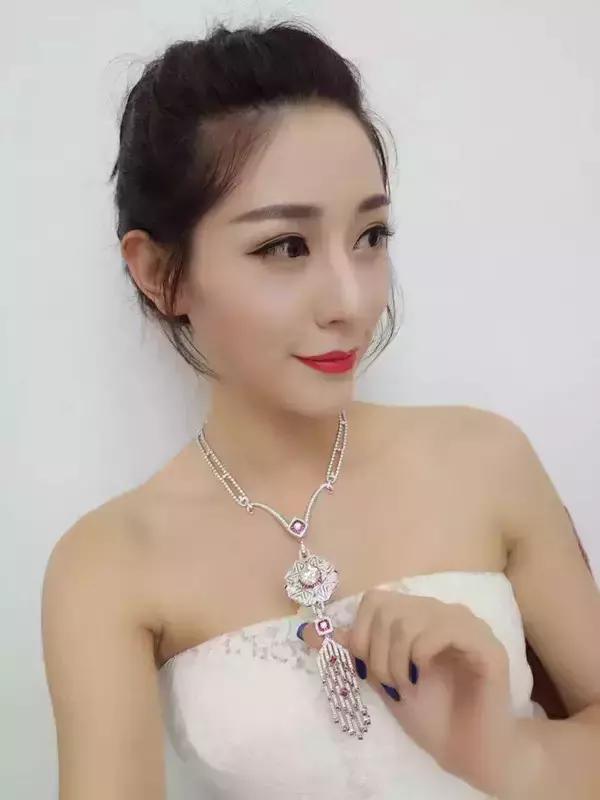 滕翡翠知识新青年婚纱的简单介绍-第4张图片-翡翠网 滕翡翠知识新青年婚纱的简单介绍-第4张图片-翡翠网