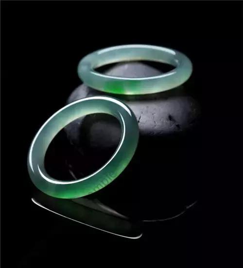 滕翡翠知识新青年婚纱的简单介绍-第12张图片-翡翠网 滕翡翠知识新青年婚纱的简单介绍-第12张图片-翡翠网