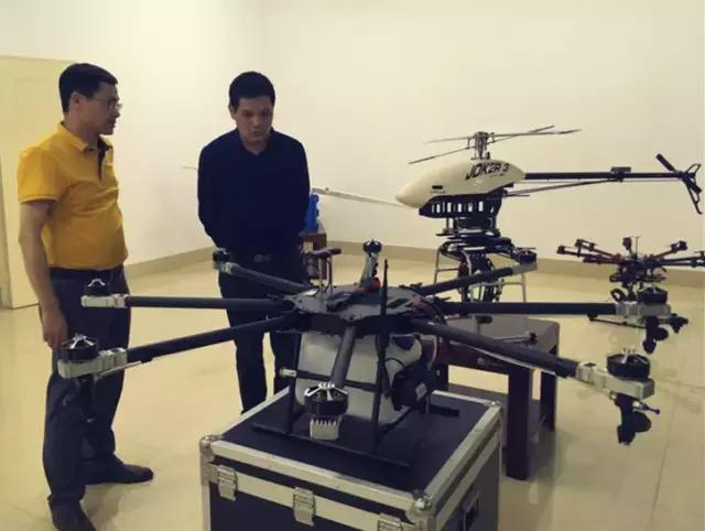 滕翡翠知识新青年婚纱的简单介绍-第15张图片-翡翠网 滕翡翠知识新青年婚纱的简单介绍-第15张图片-翡翠网