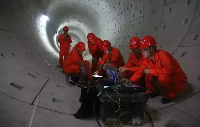 滕翡翠知识新青年婚纱的简单介绍-第18张图片-翡翠网 滕翡翠知识新青年婚纱的简单介绍-第18张图片-翡翠网