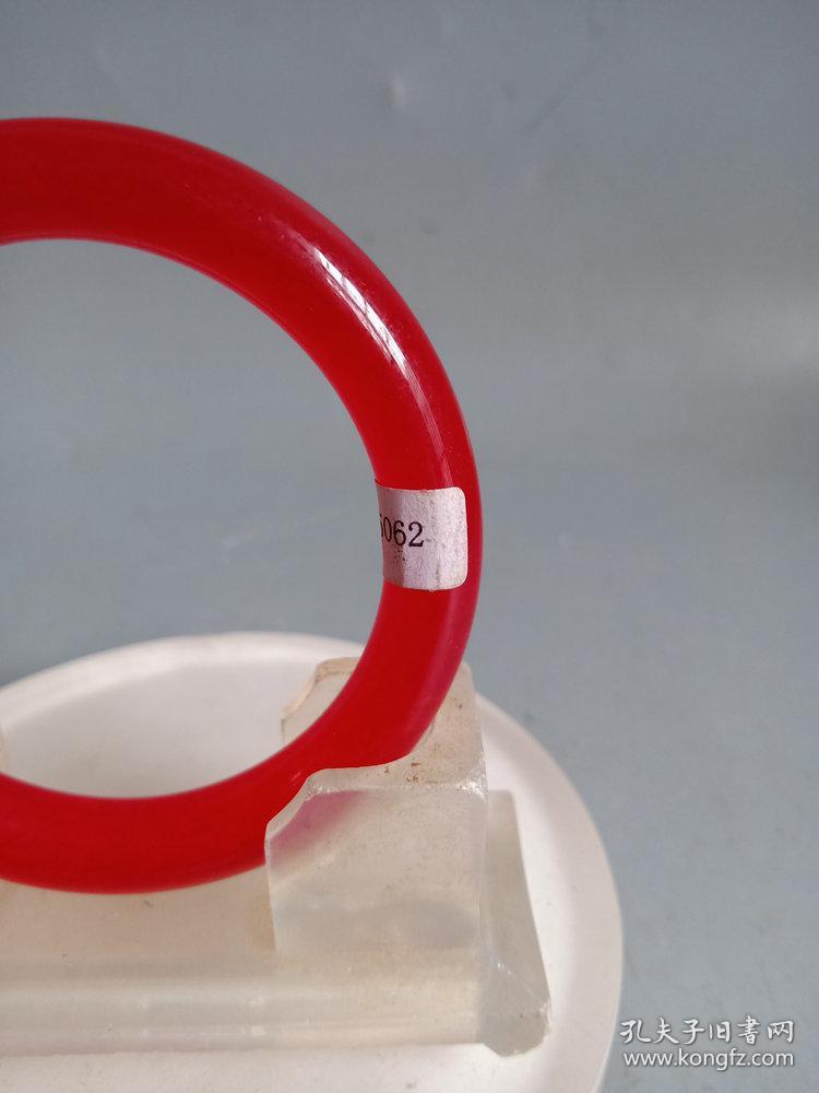 红翡翠手镯价格及图片,翡翠红色手镯-第2张图片-翡翠网 红翡翠手镯价格及图片,翡翠红色手镯-第2张图片-翡翠网