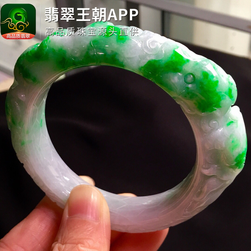 带黑色的糯种翡翠手镯的简单介绍-第2张图片-翡翠网 带黑色的糯种翡翠手镯的简单介绍-第2张图片-翡翠网