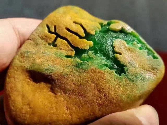 包含翡翠木那原石皮色特点的词条-第7张图片-翡翠网 包含翡翠木那原石皮色特点的词条-第7张图片-翡翠网