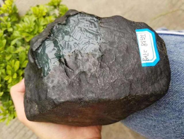 包含翡翠木那原石皮色特点的词条-第8张图片-翡翠网 包含翡翠木那原石皮色特点的词条-第8张图片-翡翠网