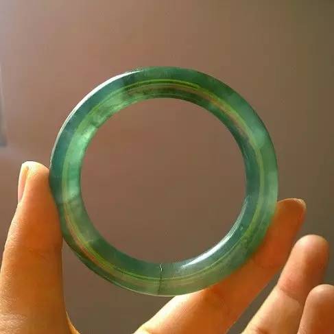 一万左右的玉镯图片,清翡翠手镯图片大全-第1张图片-翡翠网 一万左右的玉镯图片,清翡翠手镯图片大全-第1张图片-翡翠网