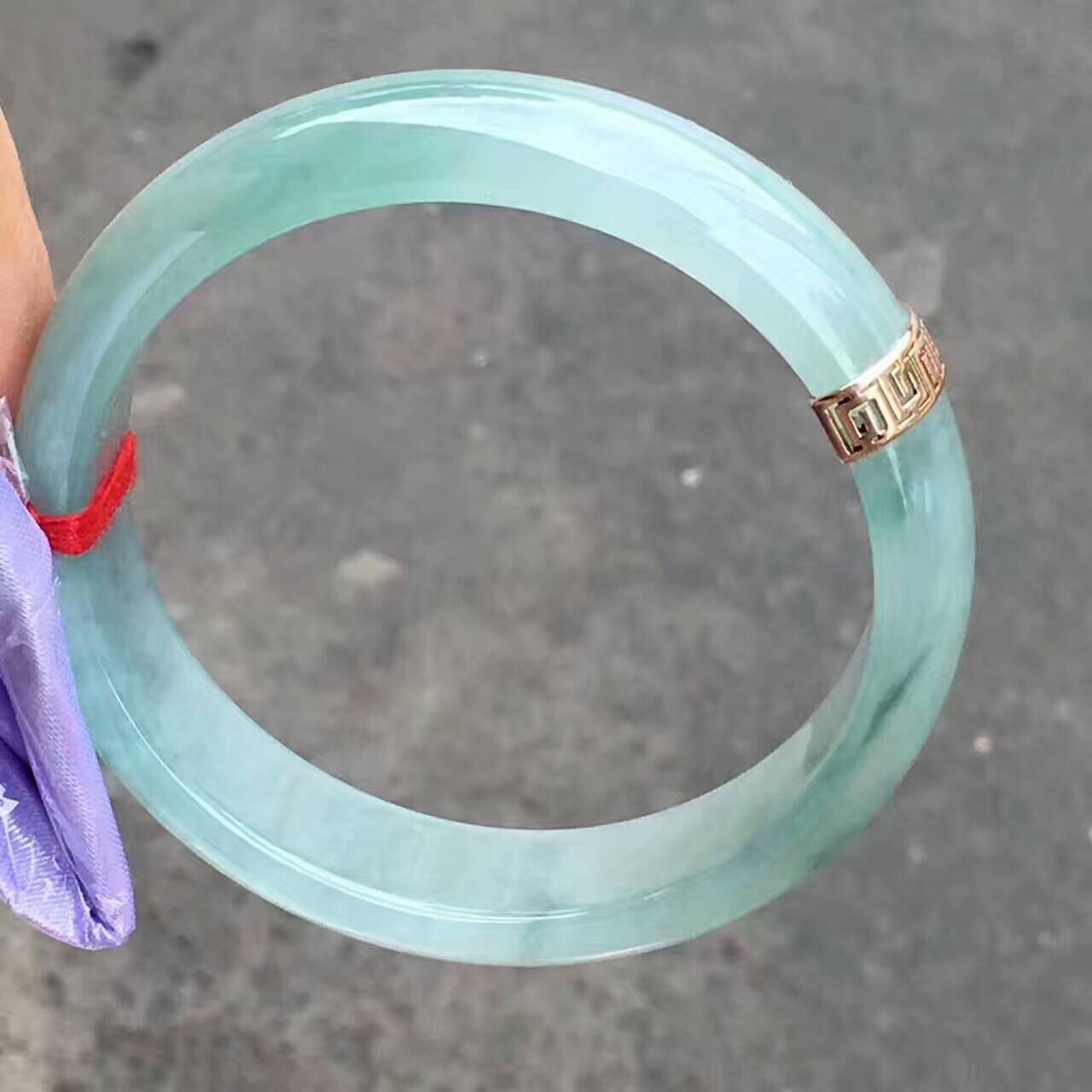 关于缅甸翡翠中国手镯价格的信息-第2张图片-翡翠网 关于缅甸翡翠中国手镯价格的信息-第2张图片-翡翠网