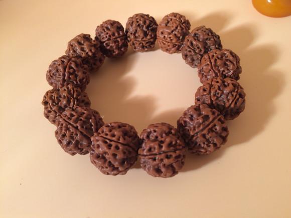 翡翠手镯发黏的简单介绍-第14张图片-翡翠网 翡翠手镯发黏的简单介绍-第14张图片-翡翠网