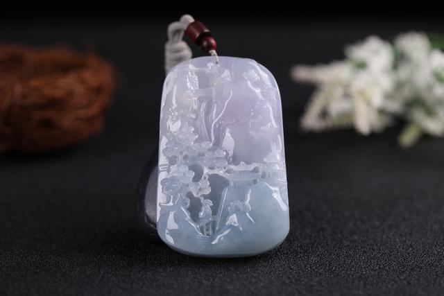 关于翡翠手镯上面有气泡咋回事的信息-第4张图片-翡翠网 关于翡翠手镯上面有气泡咋回事的信息-第4张图片-翡翠网