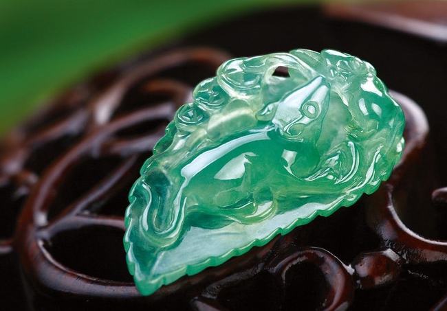 关于翡翠的核心知识的信息-第2张图片-翡翠网 关于翡翠的核心知识的信息-第2张图片-翡翠网