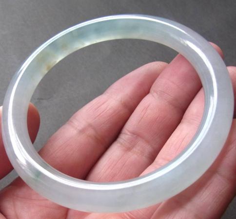 关于清代满绿翡翠手镯图片的信息-第2张图片-翡翠网 关于清代满绿翡翠手镯图片的信息-第2张图片-翡翠网