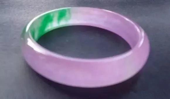 包含翡翠原石切出紫色的的词条-第1张图片-翡翠网 包含翡翠原石切出紫色的的词条-第1张图片-翡翠网