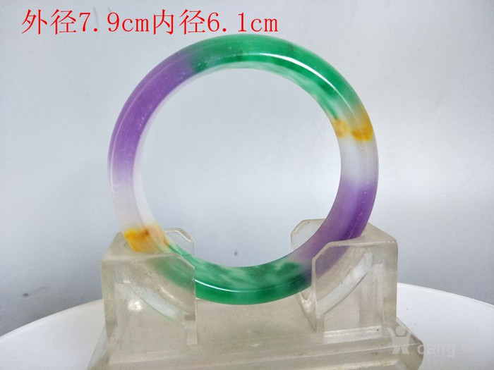 五色翡翠手镯的简单介绍-第2张图片-翡翠网 五色翡翠手镯的简单介绍-第2张图片-翡翠网