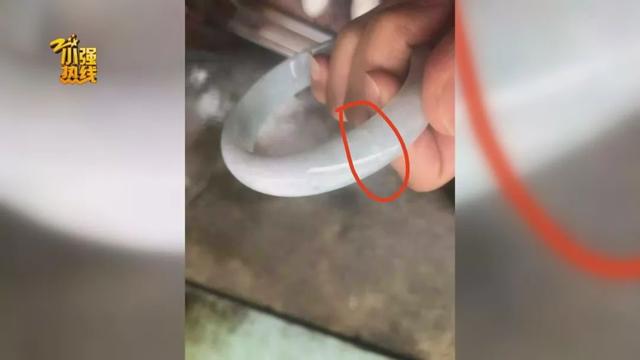 翡翠手镯价格的简单介绍-第3张图片-翡翠网 翡翠手镯价格的简单介绍-第3张图片-翡翠网