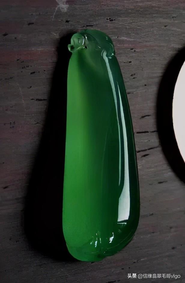 翡翠知识什么是翡翠的灰的简单介绍-第1张图片-翡翠网 翡翠知识什么是翡翠的灰的简单介绍-第1张图片-翡翠网