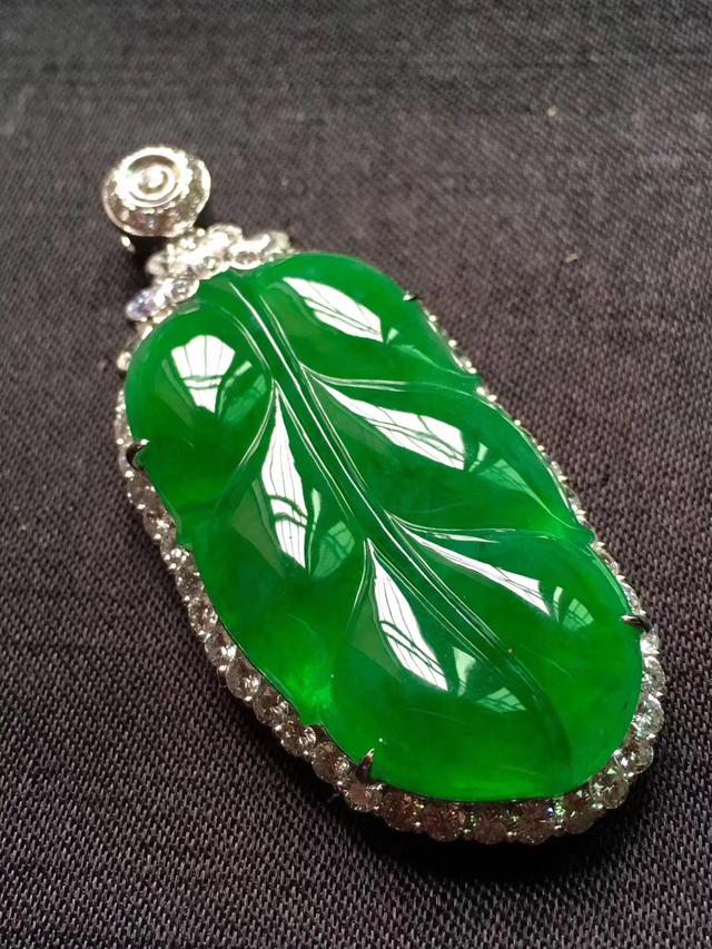 翡翠佩戴的保养知识的简单介绍-第2张图片-翡翠网 翡翠佩戴的保养知识的简单介绍-第2张图片-翡翠网