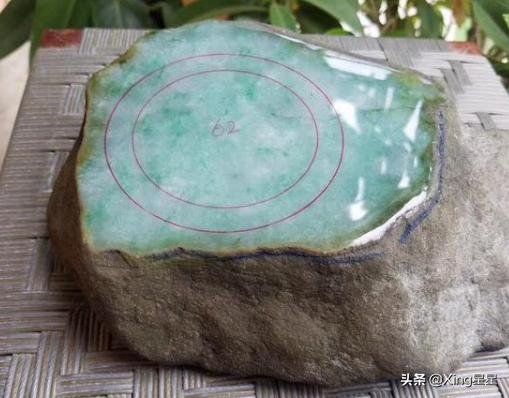 翡翠原石糖浆的简单介绍-第4张图片-翡翠网 翡翠原石糖浆的简单介绍-第4张图片-翡翠网