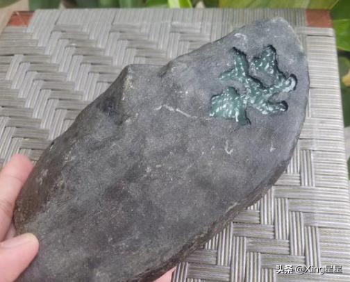 翡翠原石糖浆的简单介绍-第5张图片-翡翠网 翡翠原石糖浆的简单介绍-第5张图片-翡翠网