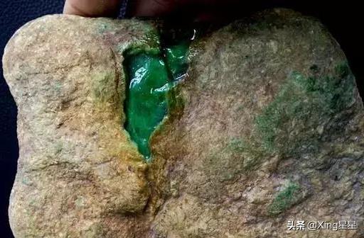 翡翠原石糖浆的简单介绍-第7张图片-翡翠网 翡翠原石糖浆的简单介绍-第7张图片-翡翠网