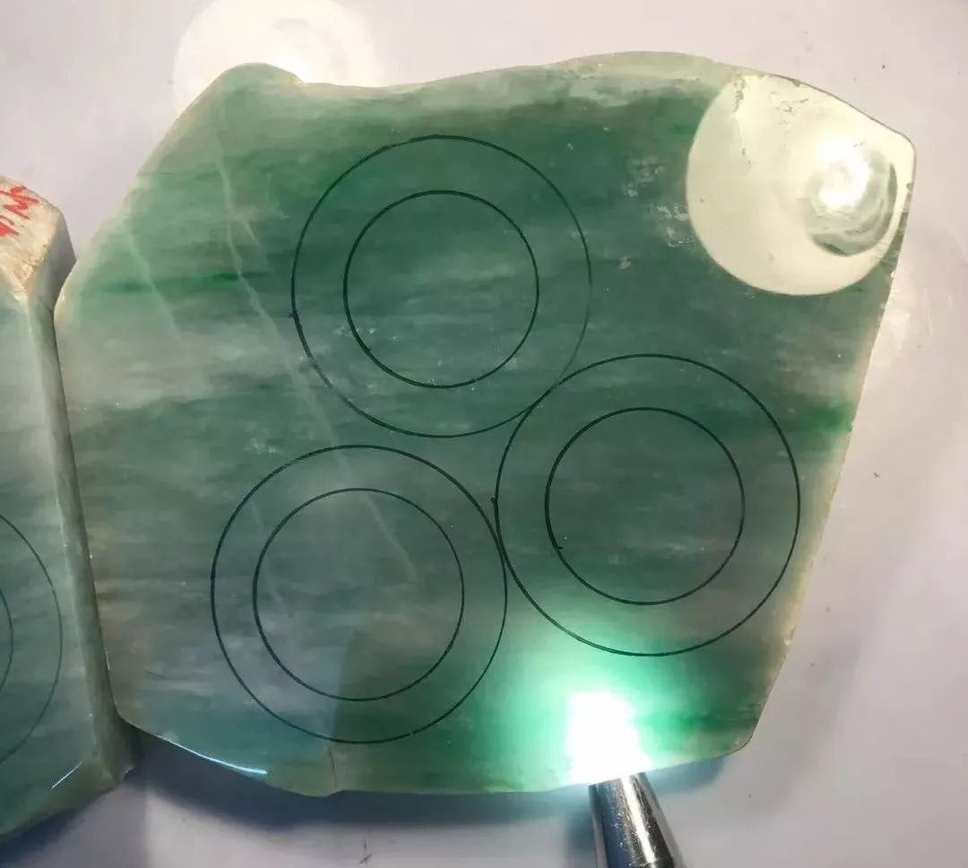 翡翠镯心成品图片翡翠手镯行-第1张图片-翡翠网 翡翠镯心成品图片翡翠手镯行-第1张图片-翡翠网