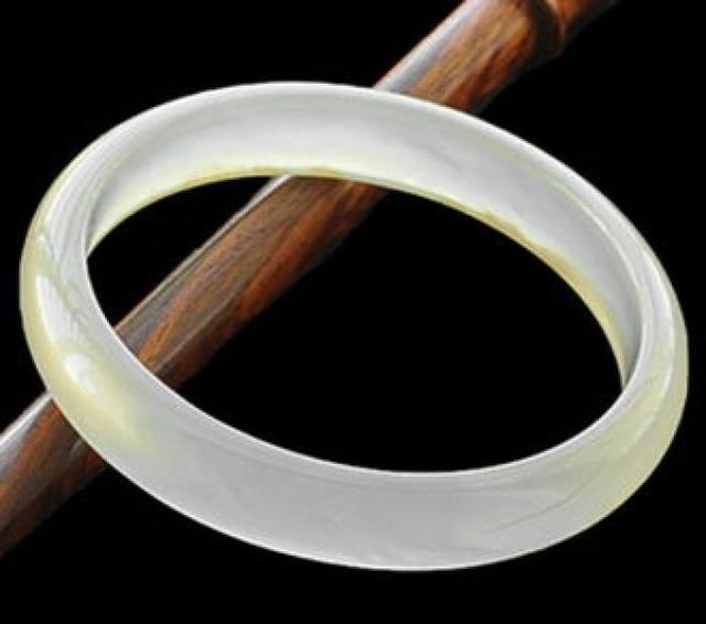 翡翠手镯制作图片的简单介绍-第14张图片-翡翠网 翡翠手镯制作图片的简单介绍-第14张图片-翡翠网