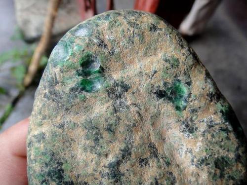 翡翠原石癣怎么形成的简单介绍-第2张图片-翡翠网 翡翠原石癣怎么形成的简单介绍-第2张图片-翡翠网