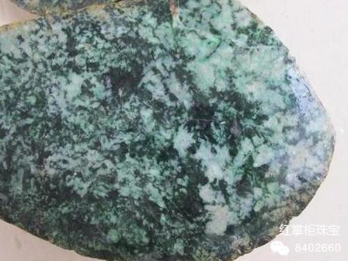 翡翠原石癣怎么形成的简单介绍-第3张图片-翡翠网 翡翠原石癣怎么形成的简单介绍-第3张图片-翡翠网