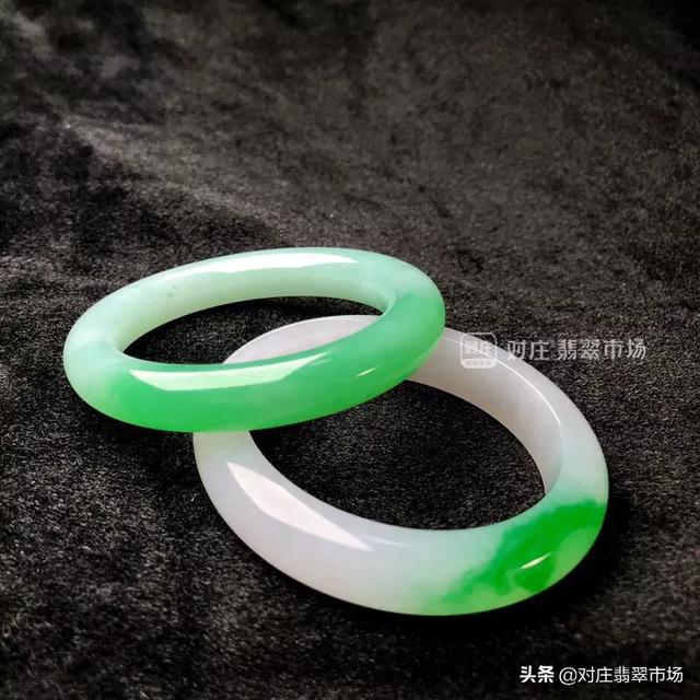 关于翡翠手镯 扁条的信息-第2张图片-翡翠网 关于翡翠手镯 扁条的信息-第2张图片-翡翠网