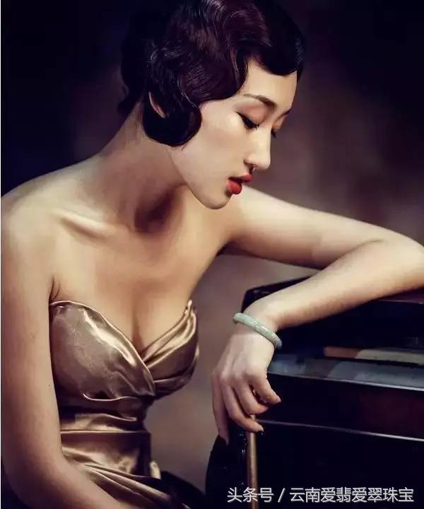 翡翠的鉴别方法敲打法的简单介绍-第4张图片-翡翠网 翡翠的鉴别方法敲打法的简单介绍-第4张图片-翡翠网