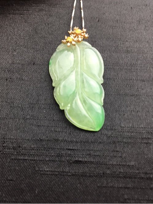 关于三色翡翠挂件市场价格的信息-第2张图片-翡翠网 关于三色翡翠挂件市场价格的信息-第2张图片-翡翠网