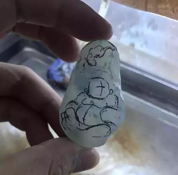 无人敢碰的翡翠原石的简单介绍-第5张图片-翡翠网 无人敢碰的翡翠原石的简单介绍-第5张图片-翡翠网