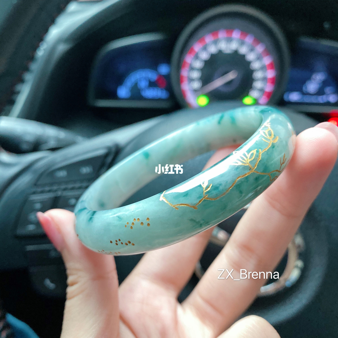 关于描金翡翠手镯的信息-第1张图片-翡翠网 关于描金翡翠手镯的信息-第1张图片-翡翠网