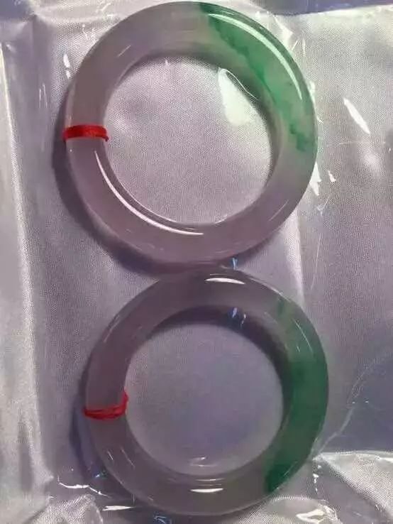 翡翠手镯变粉的简单介绍-第2张图片-翡翠网 翡翠手镯变粉的简单介绍-第2张图片-翡翠网