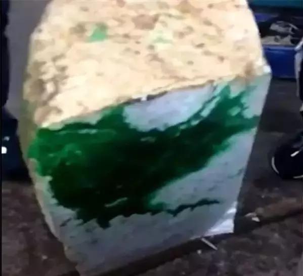 翡翠原石带数字标题亚洲一号翡翠原石-第2张图片-翡翠网 翡翠原石带数字标题亚洲一号翡翠原石-第2张图片-翡翠网