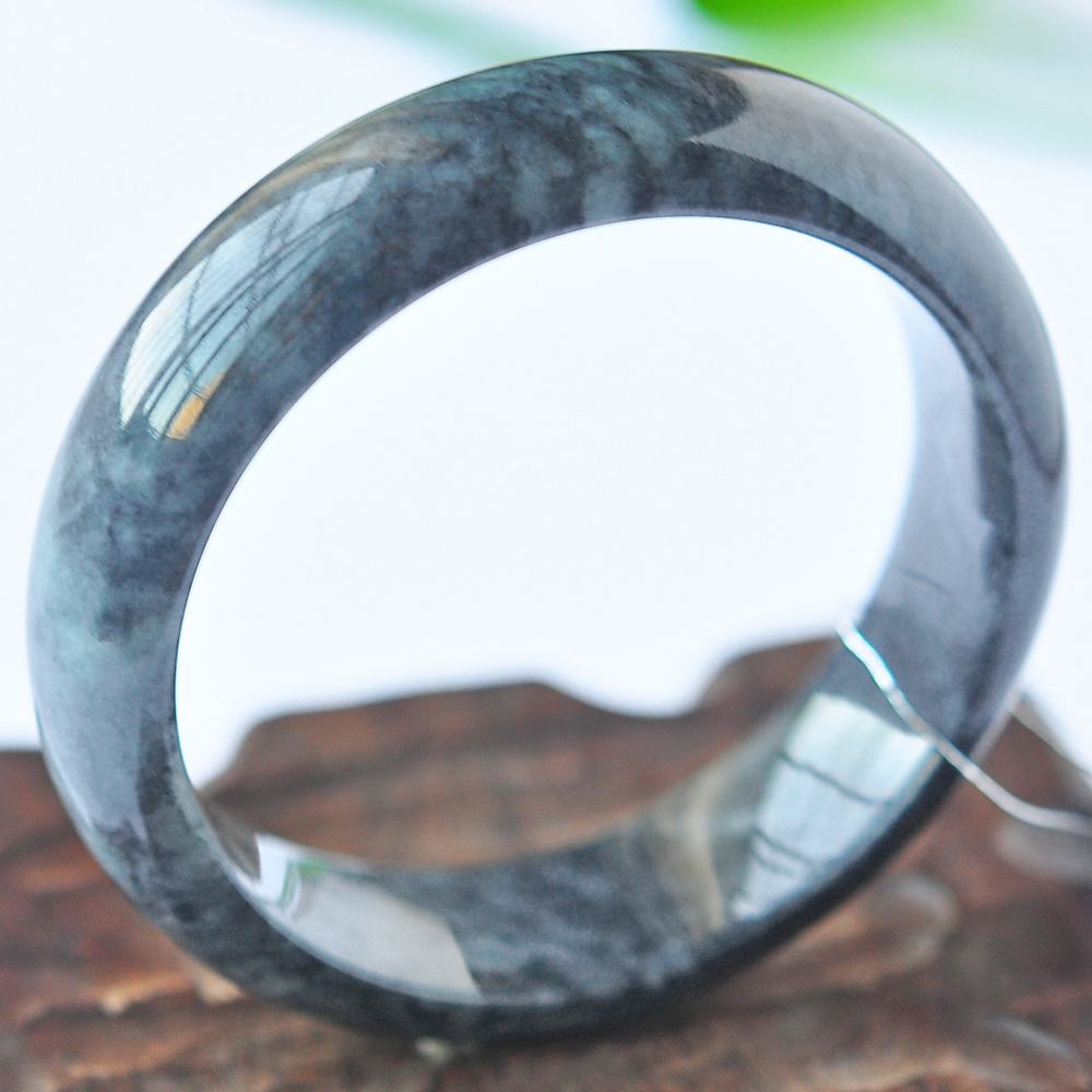 关于紫乌鸡翡翠手镯的信息-第1张图片-翡翠网 关于紫乌鸡翡翠手镯的信息-第1张图片-翡翠网