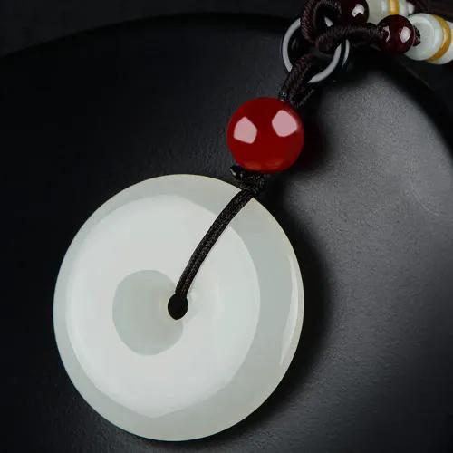 翡翠和玉怎么区分的简单介绍-第1张图片-翡翠网 翡翠和玉怎么区分的简单介绍-第1张图片-翡翠网