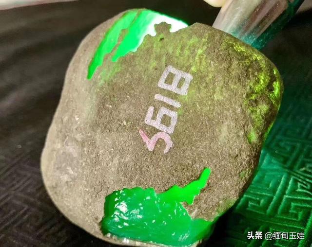 南齐翡翠原石特点的简单介绍-第1张图片-翡翠网 南齐翡翠原石特点的简单介绍-第1张图片-翡翠网