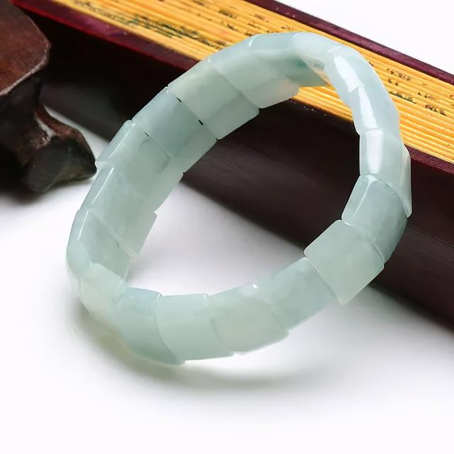 翡翠知识大学堂的简单介绍-第4张图片-翡翠网 翡翠知识大学堂的简单介绍-第4张图片-翡翠网