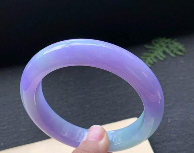 翡翠手镯怎么养翡翠手镯怎么养-第3张图片-翡翠网 翡翠手镯怎么养翡翠手镯怎么养-第3张图片-翡翠网