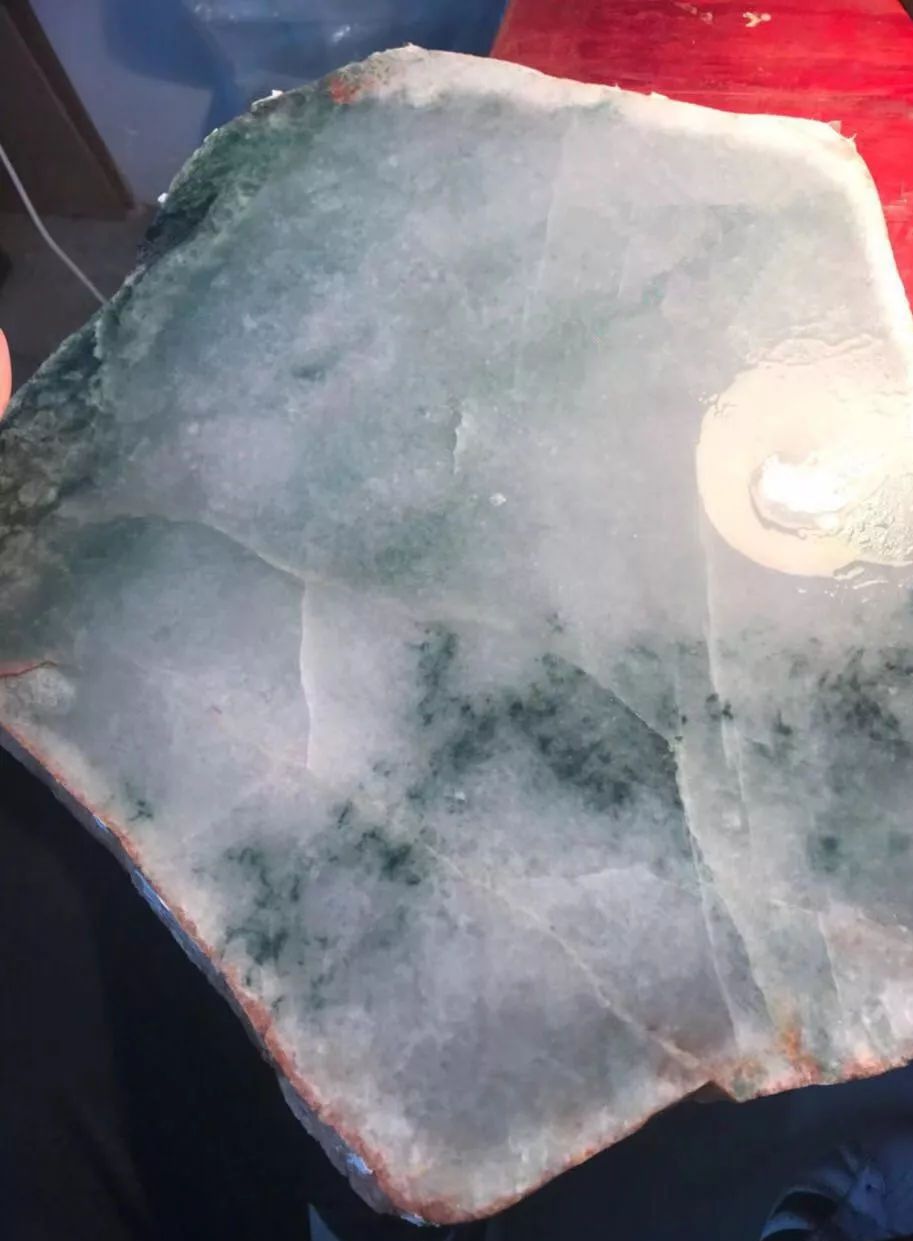 翡翠原石 手镯翡翠原石手镯打磨-第1张图片-翡翠网 翡翠原石 手镯翡翠原石手镯打磨-第1张图片-翡翠网