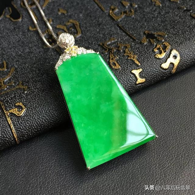 翡翠挂件收藏知识翡翠收藏级别挂件-第3张图片-翡翠网 翡翠挂件收藏知识翡翠收藏级别挂件-第3张图片-翡翠网