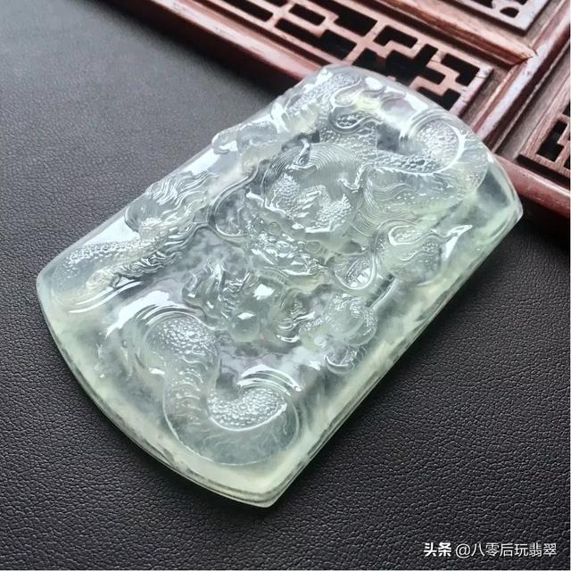 翡翠挂件收藏知识翡翠收藏级别挂件-第7张图片-翡翠网 翡翠挂件收藏知识翡翠收藏级别挂件-第7张图片-翡翠网